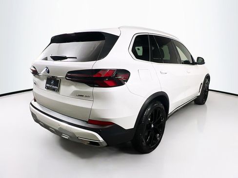 Used 2024 BMW X5 xDrive40i w/ Premium Package image 7