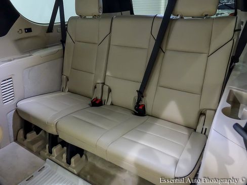 Used 2021 Cadillac Escalade ESV Premium Luxury w/ Driver Assist Tech Package image 17