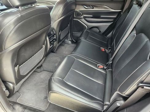 Used 2022 Jeep Grand Cherokee Limited 4xe image 29