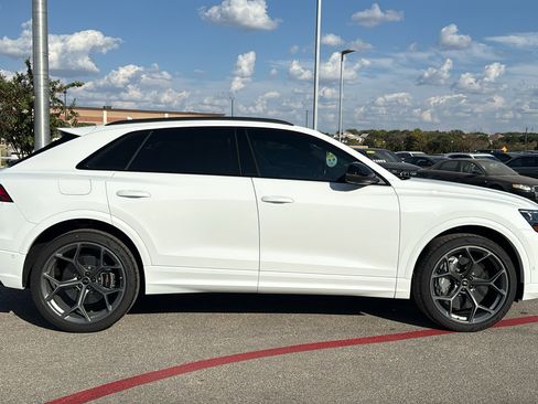 New 2026 Audi RS Q8 performance image 8