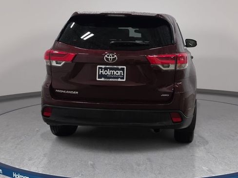 Used 2019 Toyota Highlander LE AWD/4WD image 7