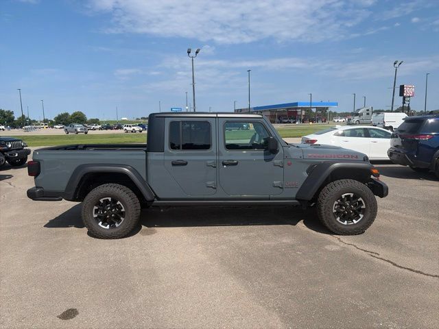 Used 2026 Jeep Gladiator Rubicon AWD/4WD image 7