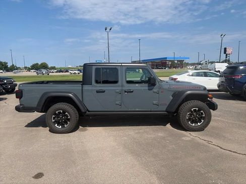 Used 2026 Jeep Gladiator Rubicon AWD/4WD image 7