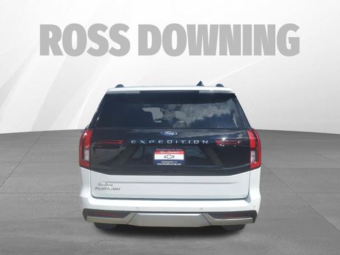 Used 2025 Ford Expedition Platinum image 5