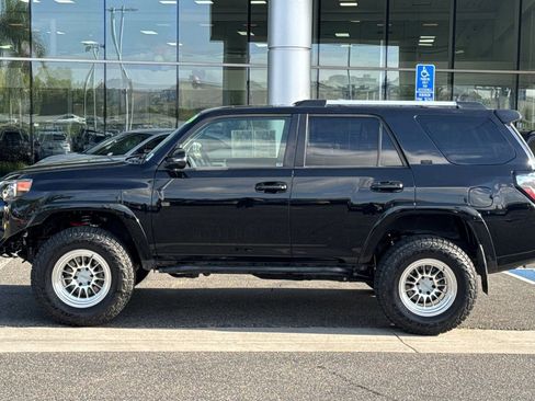 Used 2021 Toyota 4Runner SR5 Premium w/ Moonroof Package image 7
