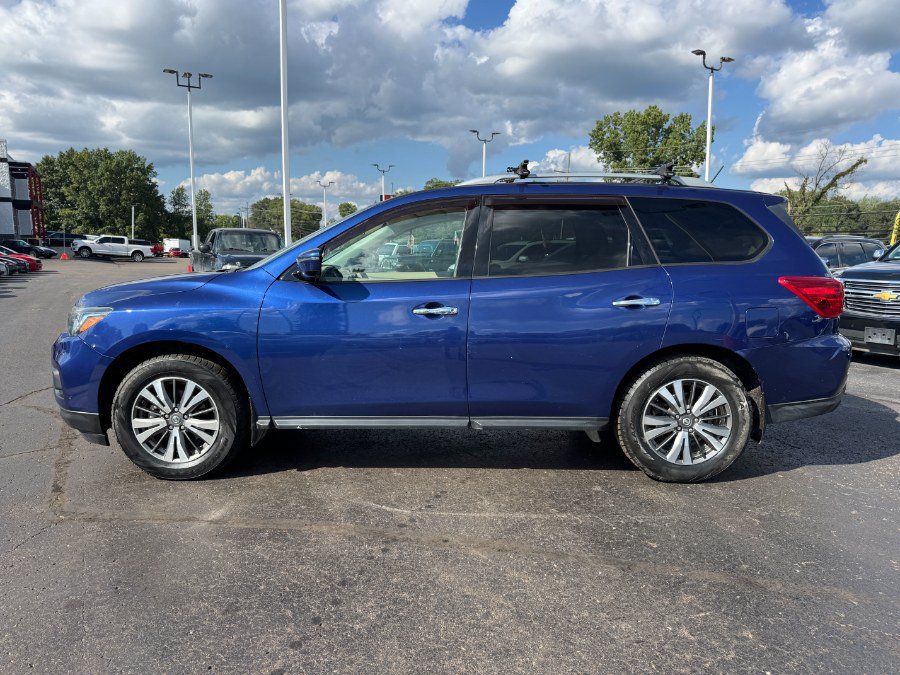 Used 2017 Nissan Pathfinder S AWD/4WD image 2