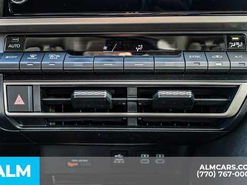 Used 2025 Toyota Camry LE image 41