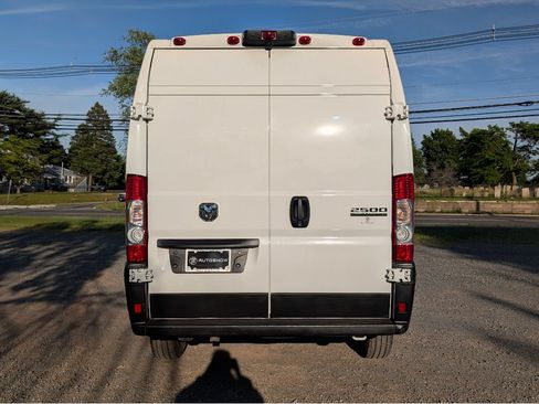 Used 2026 RAM ProMaster 2500 w/ Convenience Group FWD image 6
