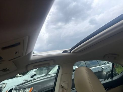 Used 2015 Lexus ES 350 w/ Premium Package FWD image 12
