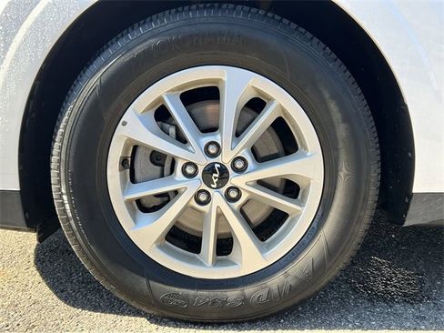 Certified 2024 Kia Carnival LX image 10