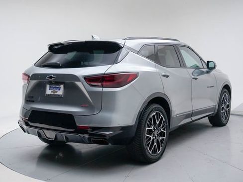 Used 2023 Chevrolet Blazer RS w/ Enhanced Convenience Package FWD image 6