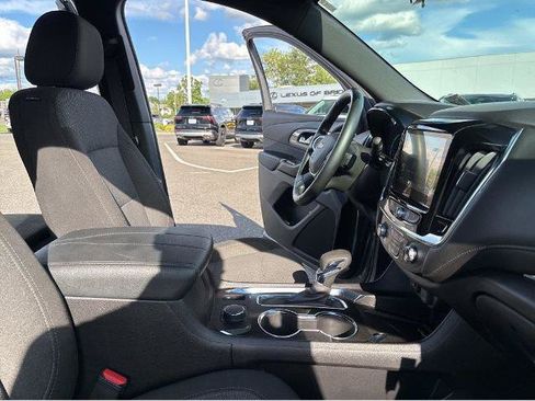 Used 2023 Chevrolet Traverse LT w/ LPO, Floor Liner Package AWD/4WD image 16