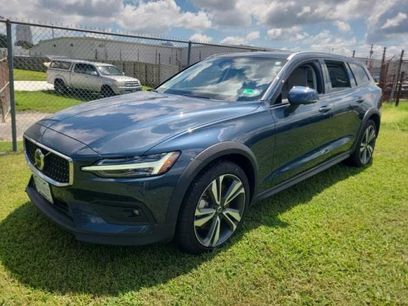 Certified 2024 Volvo V60 B5 Cross Country Plus