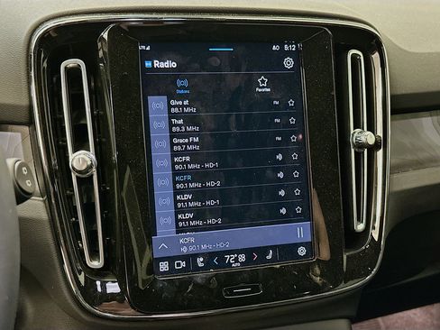 Used 2024 Volvo XC40 Recharge Ultimate w/ Protection Package Premier image 21