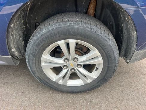 Used 2010 Chevrolet Equinox LS FWD image 10