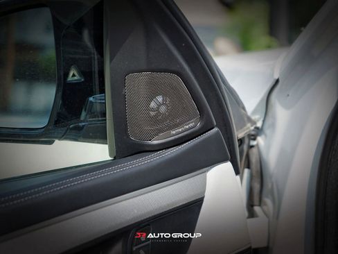 Used 2016 BMW X6 M image 11