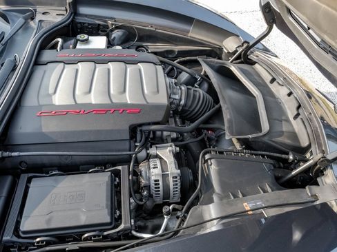 Used 2017 Chevrolet Corvette Stingray Coupe w/ Carbon Flash Badge Package RWD image 46