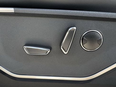 Certified 2025 Ford F150 Raptor w/ Equipment Group 803A Raptor R AWD/4WD image 29