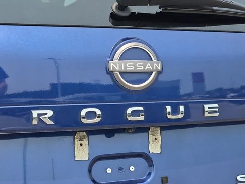 Used 2023 Nissan Rogue SV AWD/4WD image 21