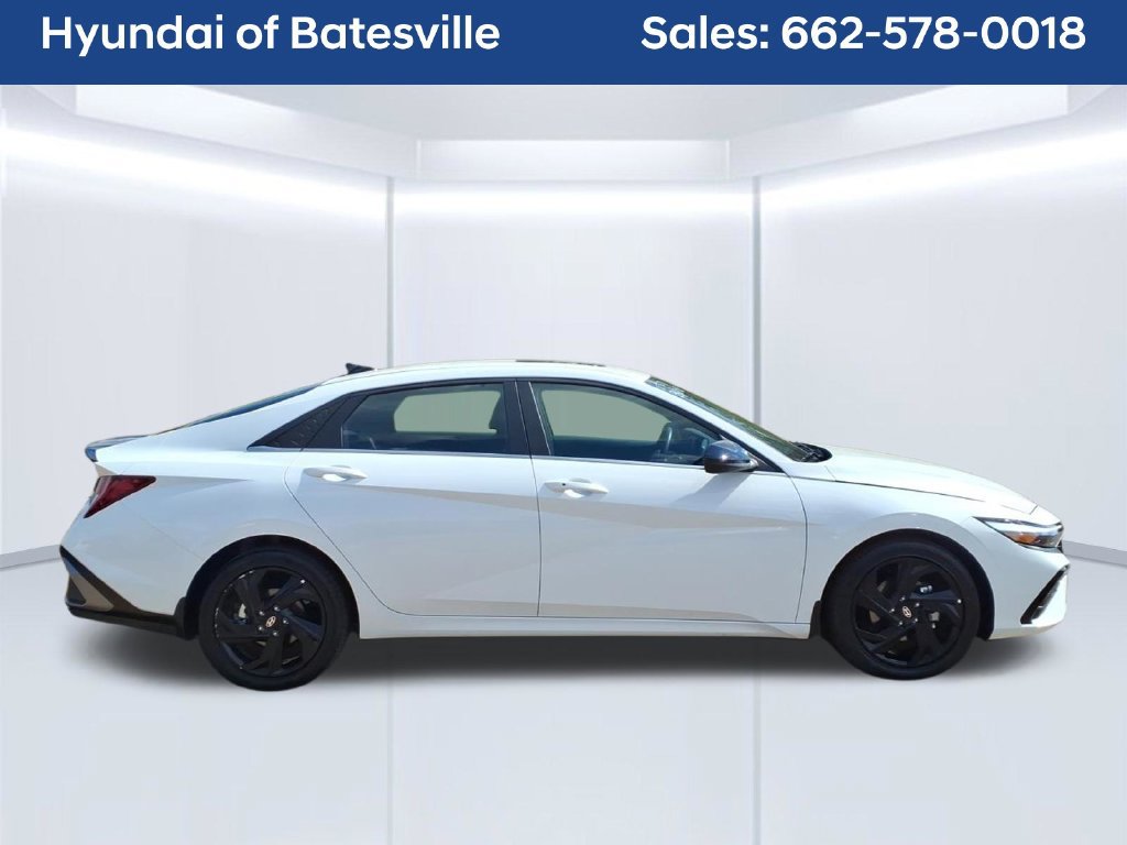 Used 2026 Hyundai Elantra SEL Sport Premium FWD image 6