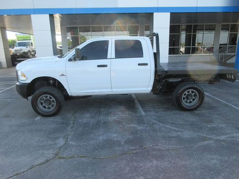 Used 2018 RAM 2500 Tradesman AWD/4WD image 2