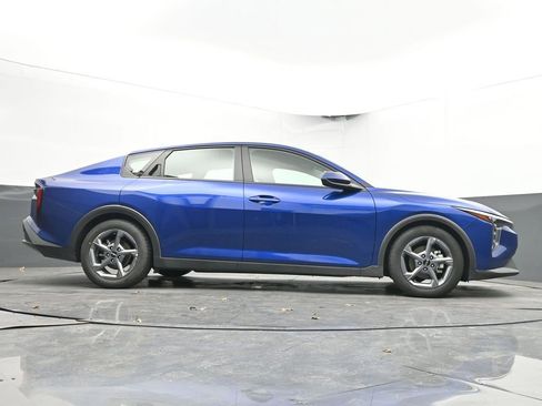 Used 2025 Kia K4 LXS image 53