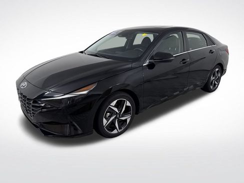 Used 2023 Hyundai Elantra Limited FWD image 9