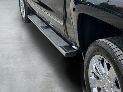 Used 2017 Chevrolet Silverado 1500 High Country AWD/4WD image 10