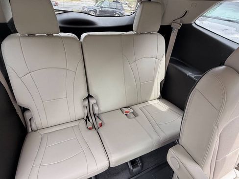 Used 2019 Buick Enclave Essence FWD image 72