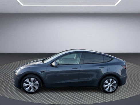 Used 2023 Tesla Model Y Long Range image 4