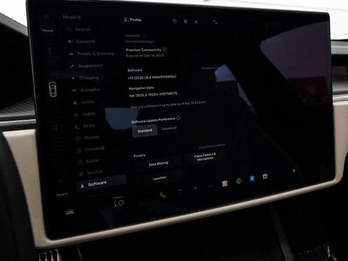 Used 2021 Tesla Model S Plaid image 32