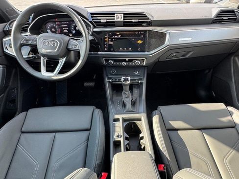 New 2025 Audi Q3 2.0T Premium image 8