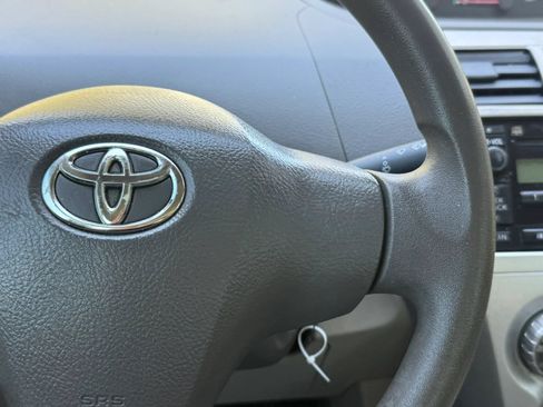 Used 2009 Toyota Yaris S FWD image 22