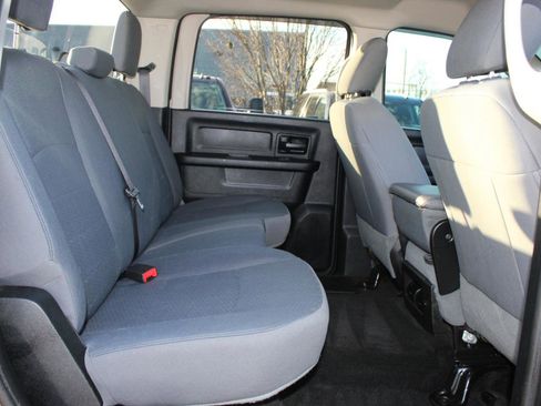 Used 2017 RAM 2500 Tradesman w/ Chrome Appearance Group image 15