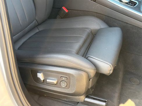 Used 2022 BMW X7 xDrive40i w/ Premium Package image 13