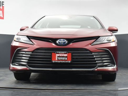 Used 2021 Toyota Camry XLE w/ Cold Weather Package image 33