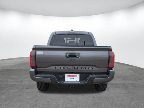 Used 2021 Toyota Tacoma SR w/ SR Convenience Package image 5