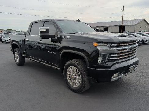 Used 2021 Chevrolet Silverado 2500 High Country w/ Z71 Off-Road Package AWD/4WD image 2