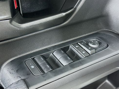 New 2025 Toyota Tacoma SR5 image 18