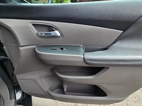 Used 2015 Honda Odyssey EX-L image 23
