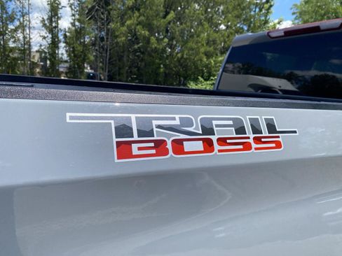 Used 2024 Chevrolet Silverado 1500 Custom Trail Boss w/ LPO, Dark Essentials Package AWD/4WD image 16