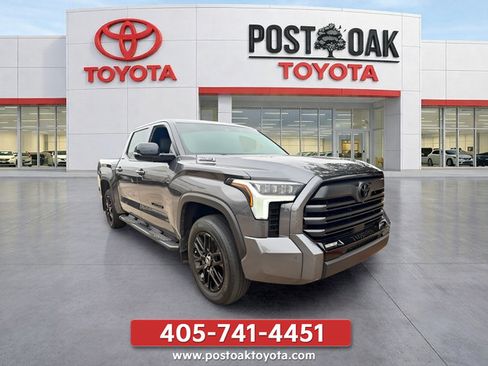 Used 2025 Toyota Tundra Limited AWD/4WD image 2