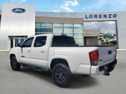 Used 2020 Toyota Tacoma SR image 7