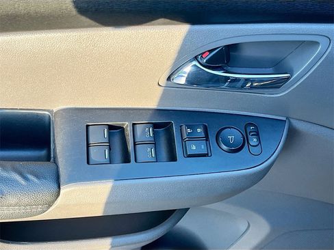 Used 2016 Honda Odyssey EX-L image 17
