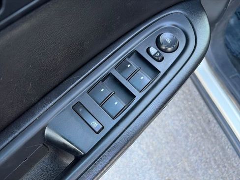 Used 2015 Chevrolet Traverse LT w/ Style and Technology Package image 24