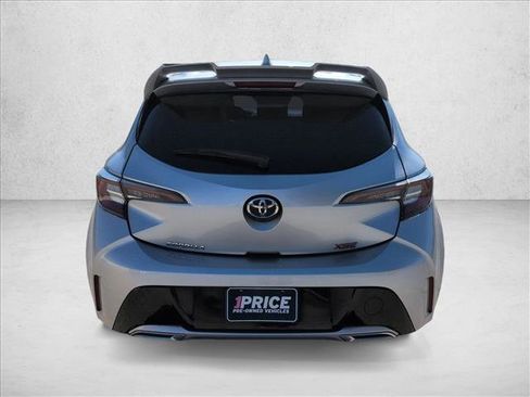 Used 2020 Toyota Corolla XSE image 6