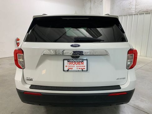 Used 2022 Ford Explorer XLT image 24