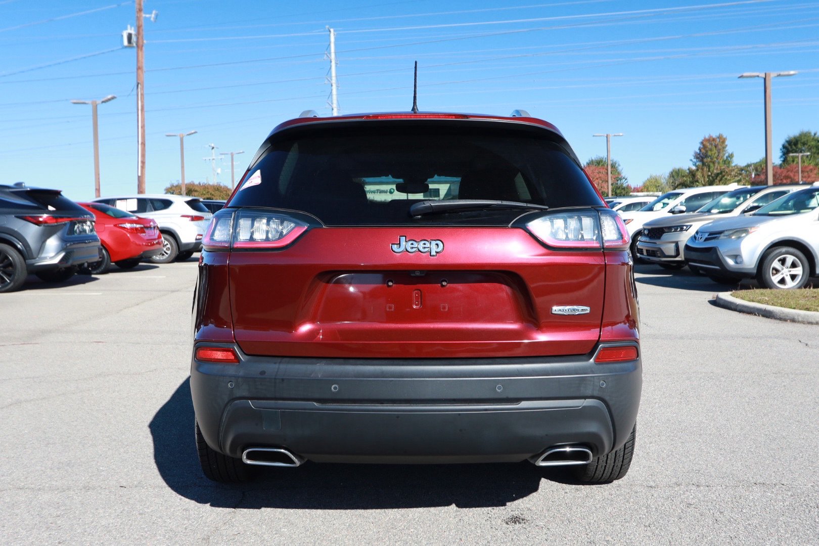 Used 2021 Jeep Cherokee Latitude Lux w/ Sun & Sound Group FWD image 4