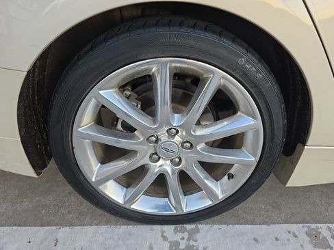 Used 2016 Lincoln MKZ Hybrid image 31