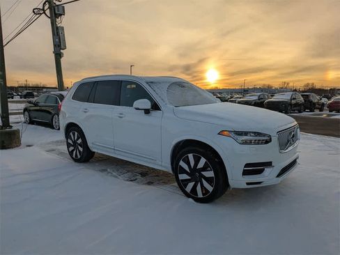 Used 2025 Volvo XC90 T8 Plus w/ Protection Package Premier image 10